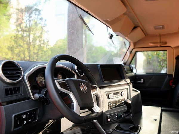 نمای کابین دانگ فنگ M18 EV