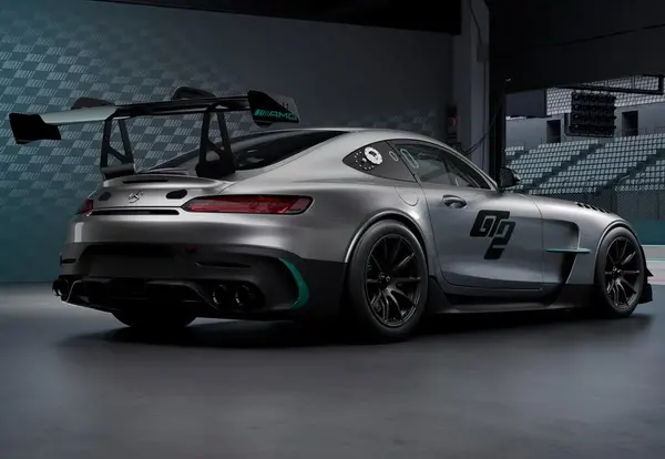 نمای عقب مرسدس AMG GT2 ۲۰۲۳ 