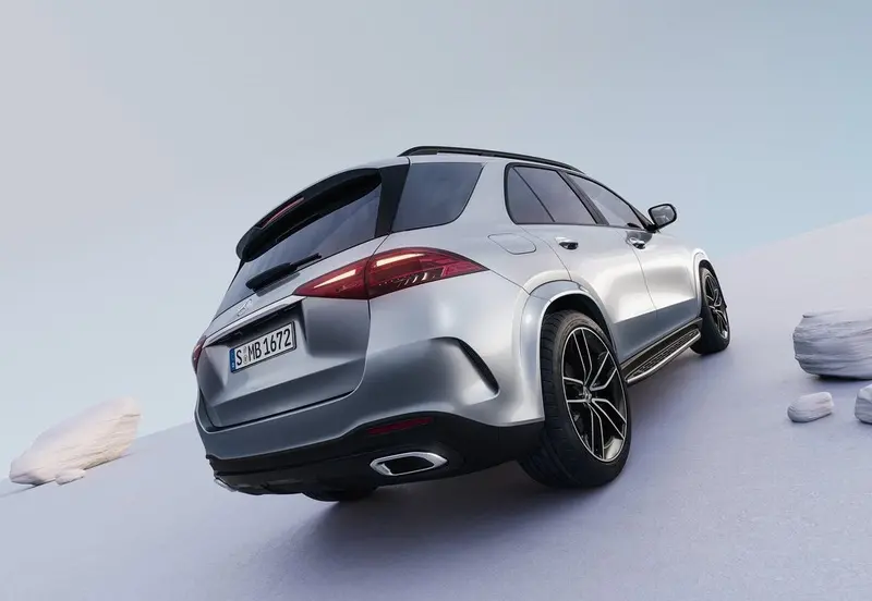 نمای عقب بنز GLE ۲۰۲۴