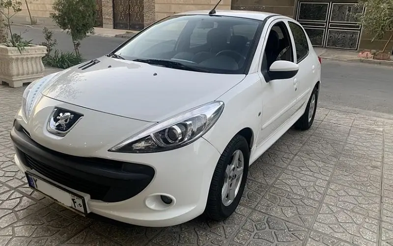 نمای جلویی پژو ۲۰۷