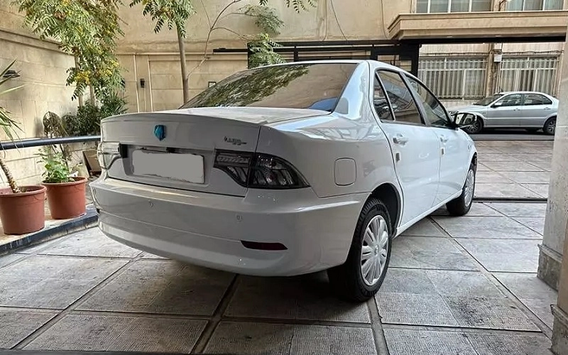 نمای عقب سورن پلاس XU7P